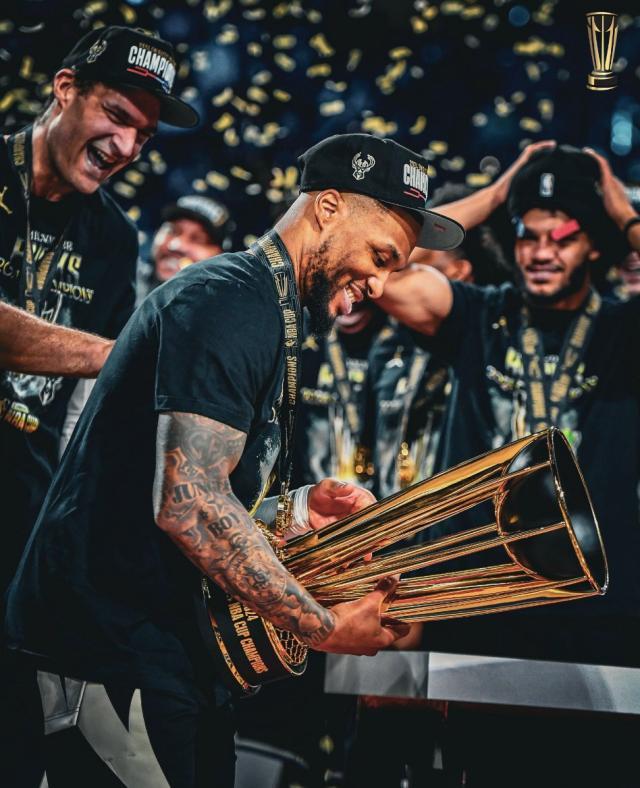 kaiyun-接事业运！利拉德杯赛夺冠又获阿迪达斯终身合同