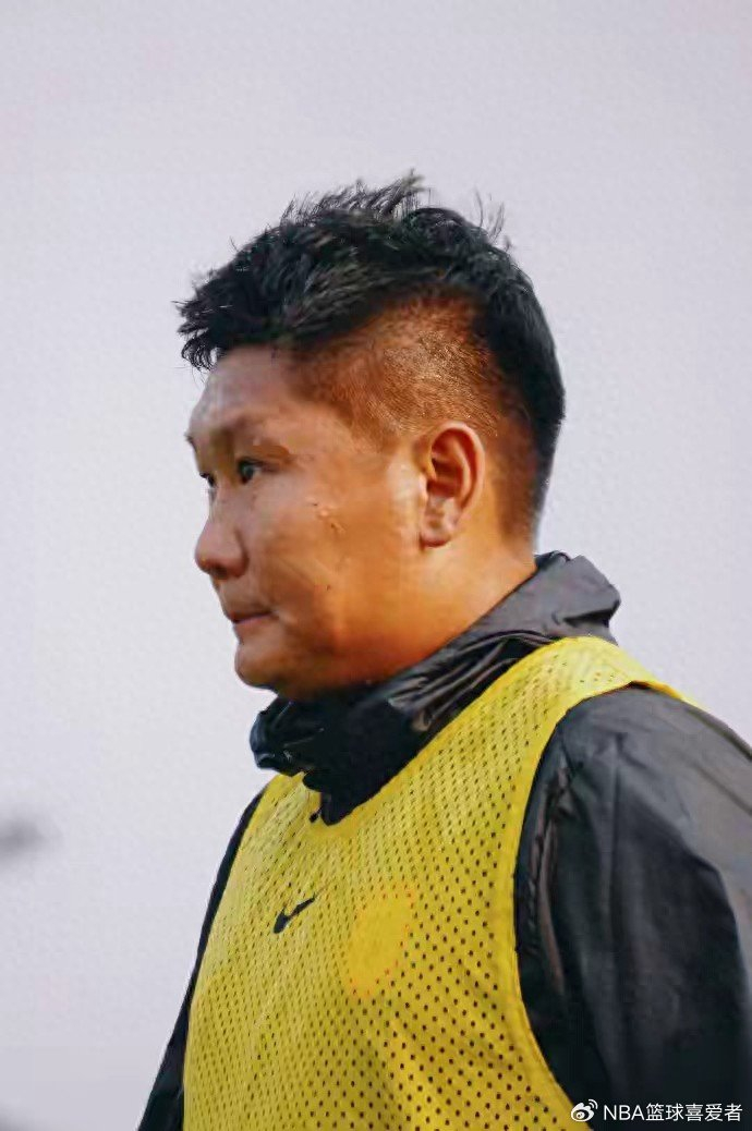 开云app下载-5万欧租来“妖锋”？重庆这波操作让中超同行坐不住了|肯帕努|球员|俱乐部|彩票|罗马尼亚_新浪体育_新浪新闻