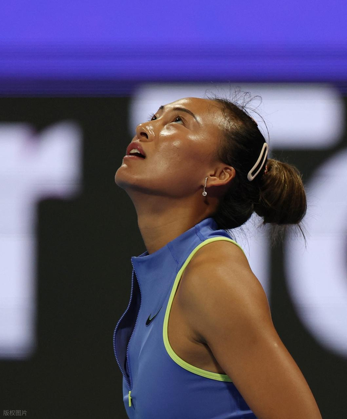 kaiyun-郑钦文，为何沦为平庸？|破发|温网|发球|关键|中网_新浪体育_新浪新闻