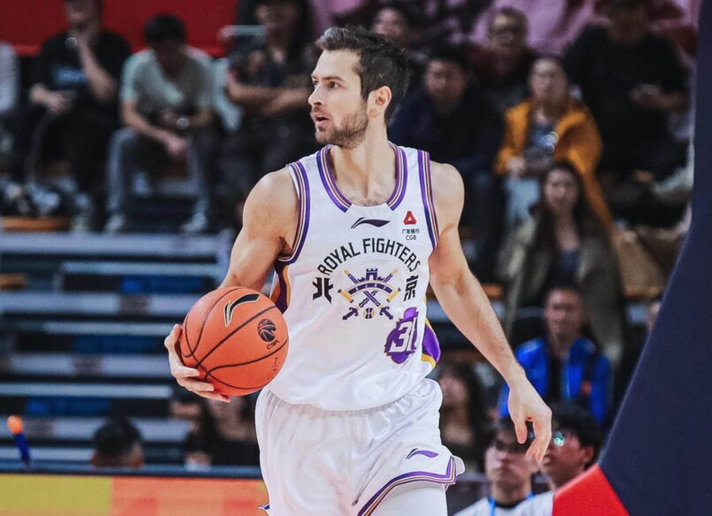 开云app下载-官方：北控取消外援托马斯-基兹林克的注册；赛季场均仅4.3分