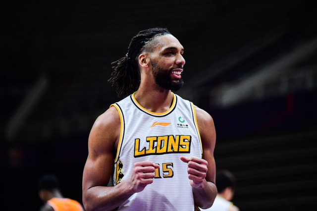 开云体育官网-CBA最新消息！广东宏远报价奥卡福，北京首钢迎来强援